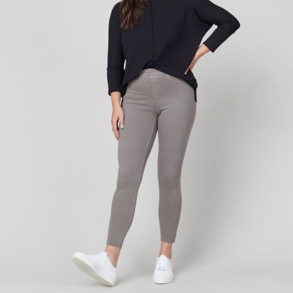 SPANX gray jean-ish shapewear ankle legging pants women’s size medium